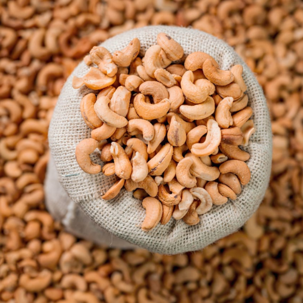 কাজুবাদাম (Cashew Nut) Medium Roasted